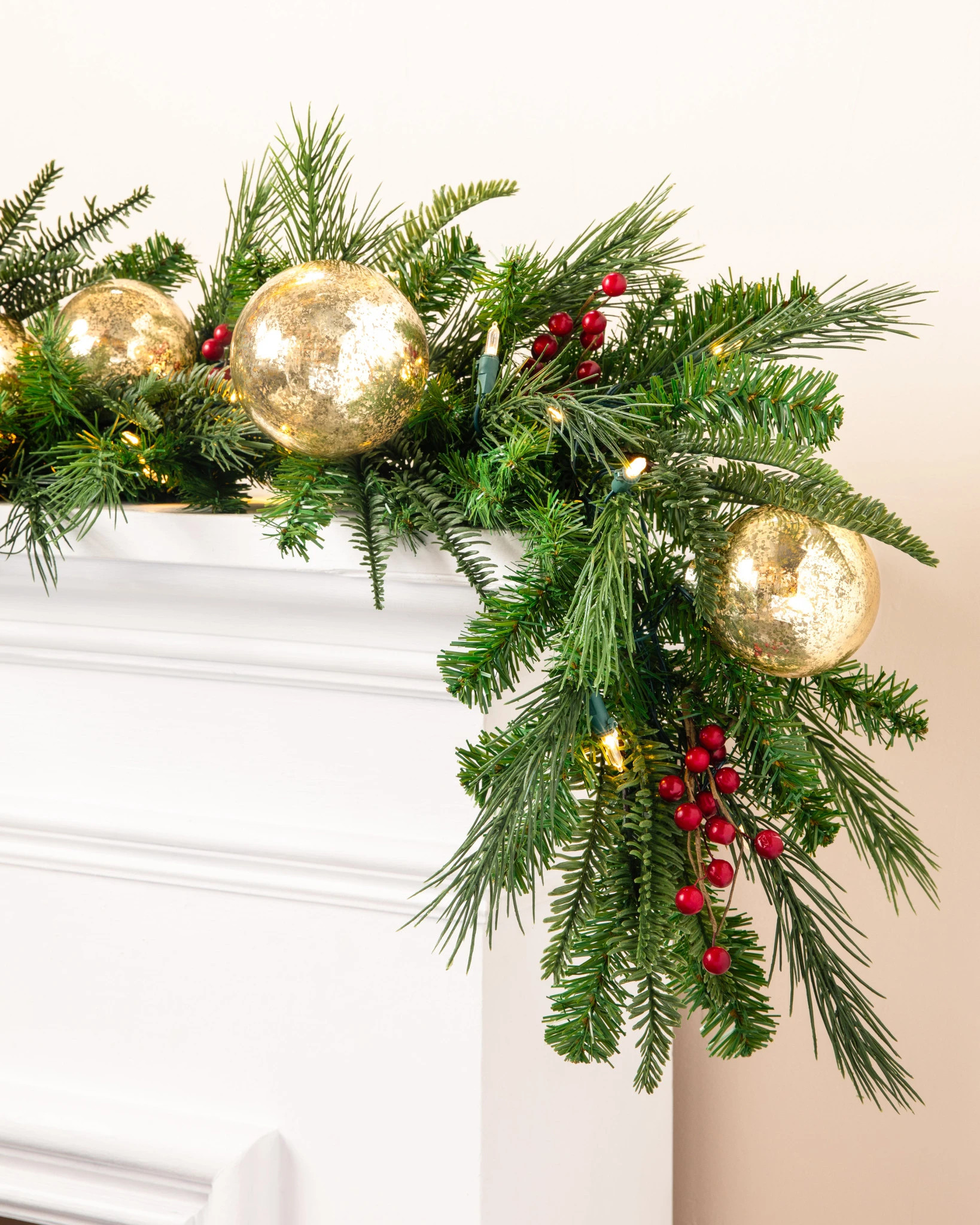 Outdoor Pine Peak Holiday Wreath