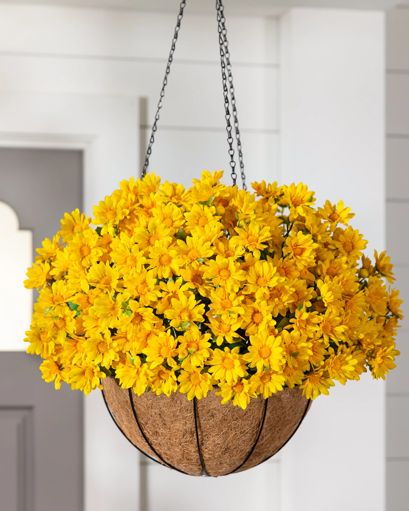 Outdoor Sunset Mums Wreath