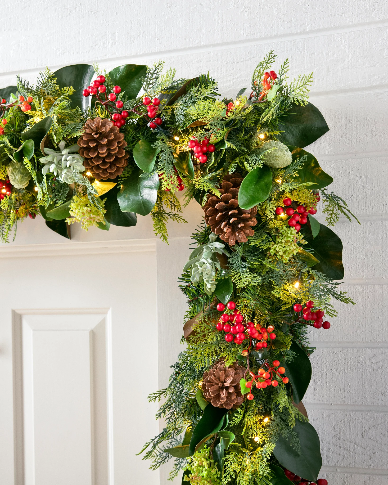 Outdoor Magnolia Ridge Wreath