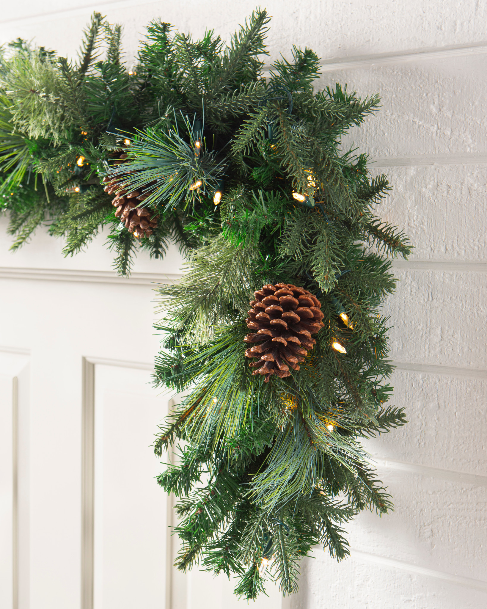 Outdoor Mixed Evergreen Wreath